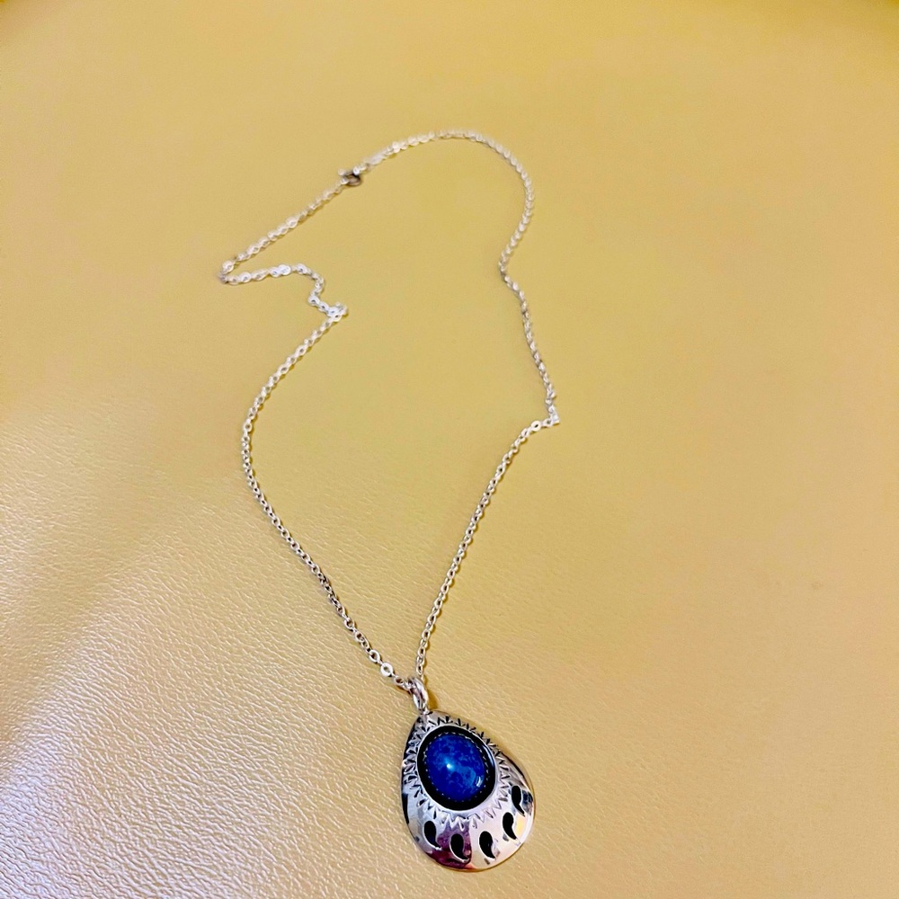Vintage sterling silver Navajo Claw Pendant necklace